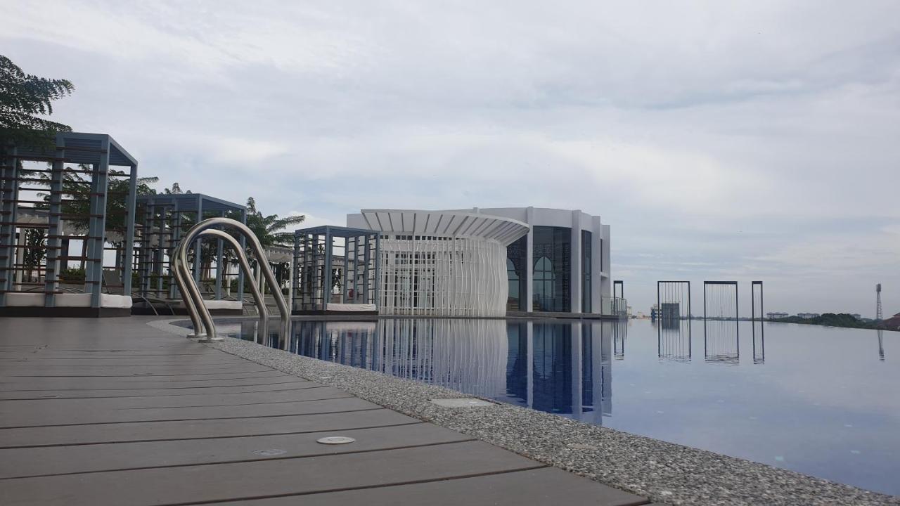 Prestige Troika Luxury Stay Kota Bharu Dış mekan fotoğraf