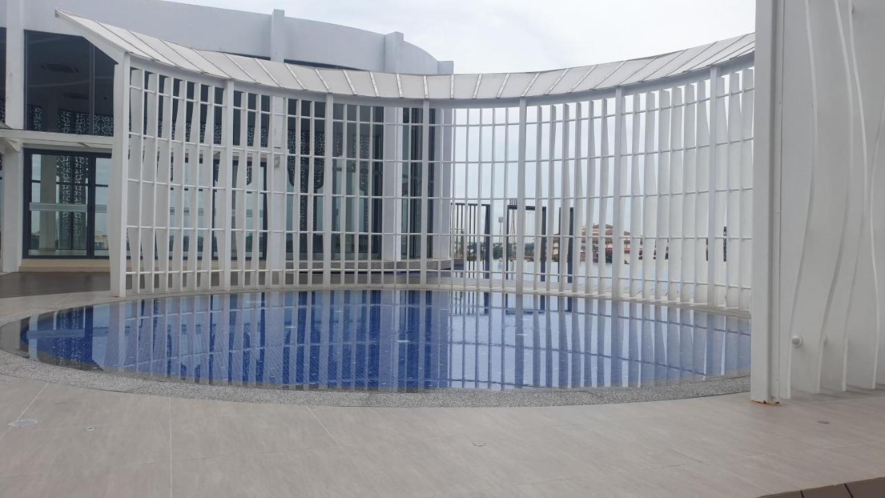 Prestige Troika Luxury Stay Kota Bharu Dış mekan fotoğraf